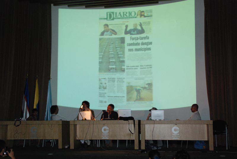 Mesa redonda, Helmut Batista (Brasil), Juan Javier Salazar (Perú), Omar Puebla (Ecuador), Yuri Firmeza (Brasil) y Wilbert Carmona (Nicaragua) 