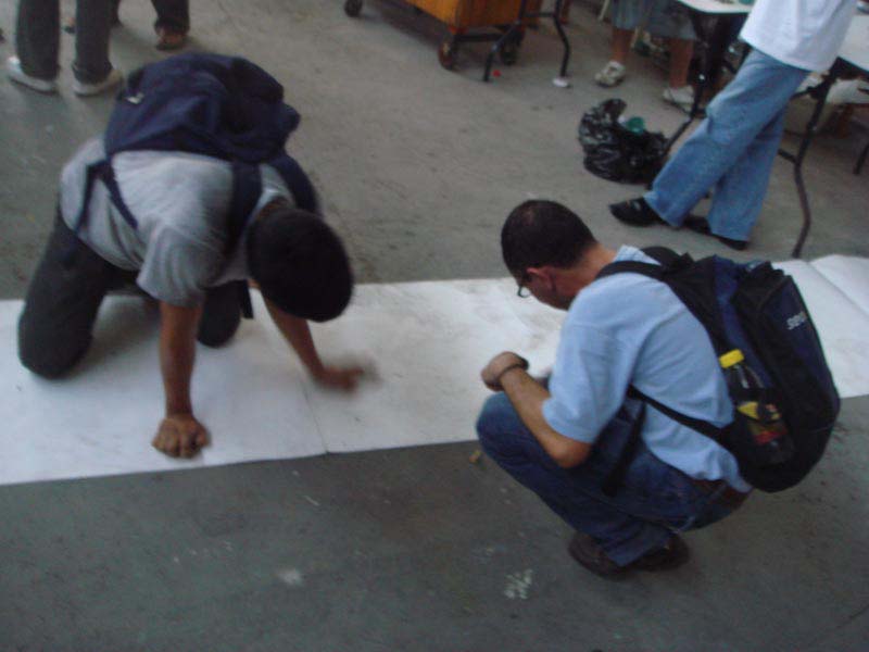 Adriana Mejía, Alejandro Jaramillo y alumnos del taller Performance y Comunidad (Colombia) 